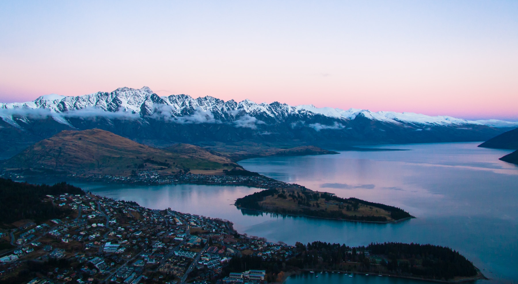 Queenstown, the room in Queenstown